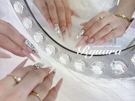 イニシャル×埋め尽くしネイル