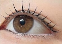 グランドール リュクス アイプラス(Grandoll Luxe eye+)