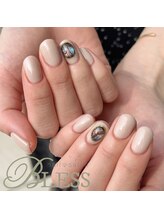 ブレス(BLESS)/ベージュ×アート