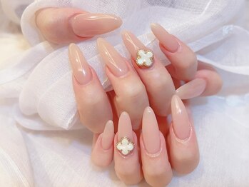ネイルサロン デコール(NAIL SALON Decor)/ヌードカラーお花ビジューネイル