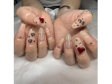 セブンネイル(SEVEN NAIL)の雰囲気（ワンカラー＋パーツ）