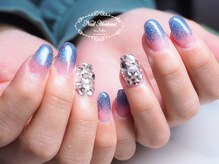 ジュジュ(Juju)/ラメグラデーションとストーン