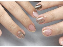 ニュアンスチェックネイル
