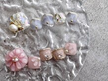 フットネイルもお任せください《サンプル豊富/持ち込みもOK》