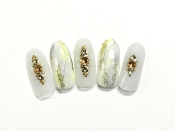 ネイルアンドまつげ リュフェール 五反田(Nail Lufaire)/キラキラストーン