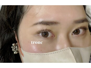 トロン(tronc)/パリジェンヌラッシュリフト