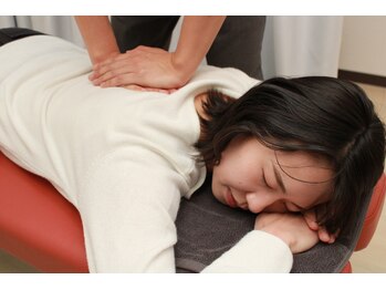 カイロ整体院 わらもん/背中周辺の骨格、筋肉を整えます