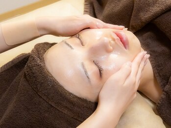 グラシア 倉敷店(Gracia)の写真/【ご新規様ハイドラ毛穴洗浄￥2980】40種類以上の美容液配合で黒ずみケア♪ハーブピーリングと同時施術可◎