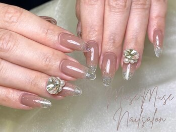 ミューズ ミューズ(Muse Muse)/長さだしでクリアネイル