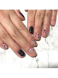 キラキラ宝石ネイル