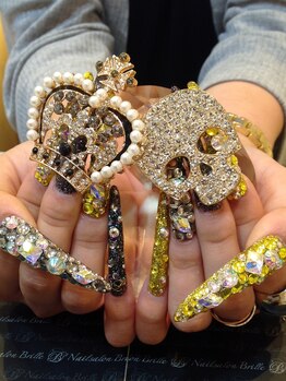 エスフィーネイルサロン ブリーユ(Esfy nailsalon Brille)/二枚MAXゴテゴテネイル