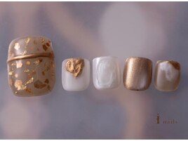 ベージュゴールドフットネイル