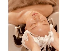 マイコ(MAICO.)の雰囲気（頭のマッサージは夜の睡眠の質を高め、疲労回復に繋がります）
