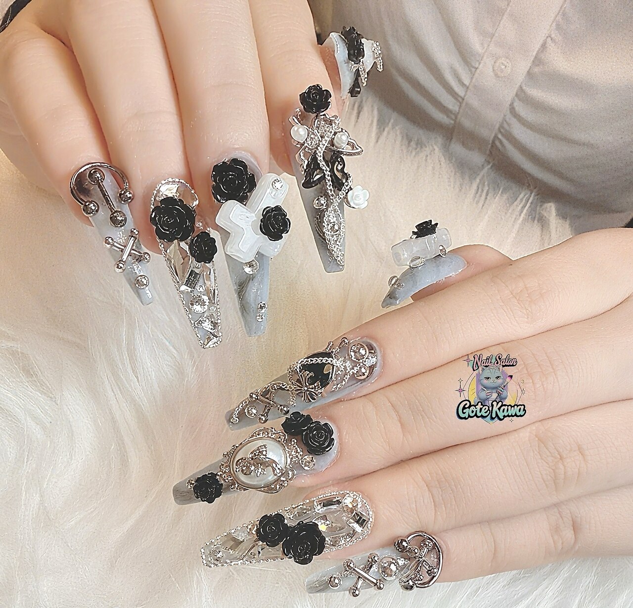 2026年冬トレンド】量産型ネイルのネイルデザイン集｜人気順