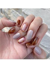 アールエム(Rm)/秋のニュアンスネイル