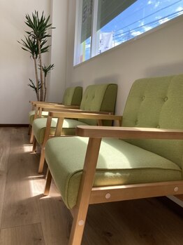 えにし整骨院 整体院/待合になります。