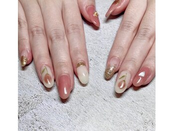 ラグネル(Luxnal)/チューリップネイル