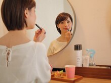 髪やメイクが崩れても大丈夫！パウダールーム完備しています