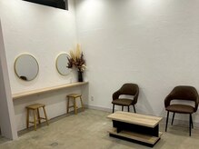 ミニョン(Mignon)の雰囲気(広々とした待合でお出迎え致します♪)