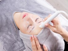 最新マシンとプロの技で、美肌に導きます♪