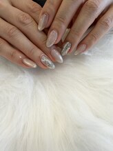 ララ ノーヴェ(Lala-Nove)/定額デザイン自爪+2本チップ