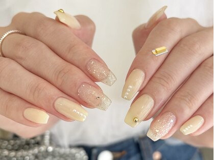 ブラソンネイル(Blossom nail)の写真