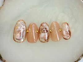 キラキラニュアンスネイル