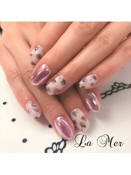 ネイルサロンラメール(La Mer)/ホワイトべっ甲ネイル