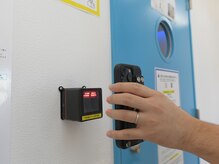 ソユーズの雰囲気（入り口横のQRコードリーダーにスマホをかざして入室！）