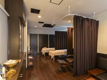 リビ ラボ(Re:be LABO)/サロン内観