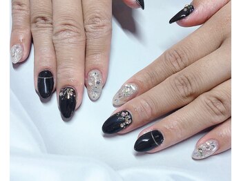 ダリアリー(Darialy)/キラキラネイル