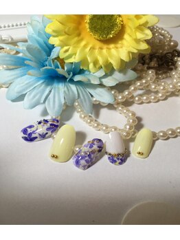 ボニータ(Bonita)/華やか系ネイル