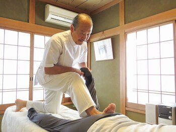 しおや整体院/施術風景4