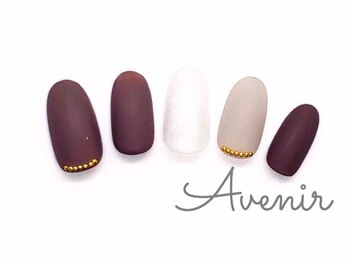 アヴィニール 表参道(Avenir)/マットブラウンネイル