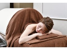 スキンイノベーションサロン 新潟女池店/寝るだけ温活 遠赤外線ドーム