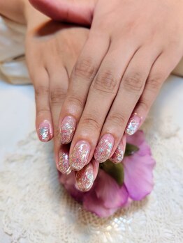 ネイル アンド ボディ ローサ(ROSA)/