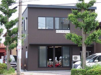 エス(Es)/外観