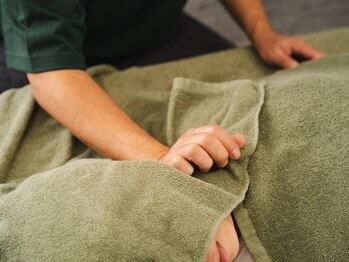 足心(あしん)/首肩こりの緩和させる