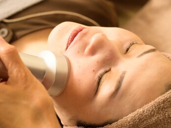 ねむりの止まり木/グロッティフェイシャル（頬）