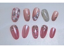 ネイルアトリエ ビー(Nail Atelier B.)の雰囲気（8月は人気の立体プルメリアも定額です。）