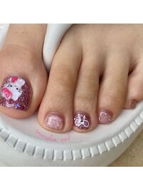 キティフットネイル