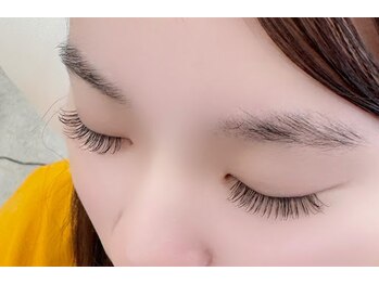 フィズ アイ ビューティ豊橋山田店(fiz)/マツエク｜フラットラッシュ