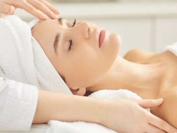 インディバアンドハーバルピールサロン シンシアヒーリング(Sincere Healing)の写真/【速攻小顔&リフトアップ】インディバの深部加温でホウレイ線/たるみ改善★キュッと引き締まった横顔美人に