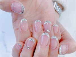 SNS話題のガラスフレンチネイル