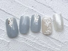 綺麗めお花ネイル
