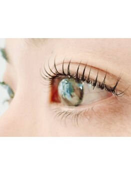 ナチュラル上品な目元にしたい