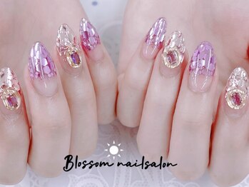 ブロッサム(Blossom)の写真/毎月変わる定額コースが充実！持ち込み・やり放題メニューもあり◎あなただけのネイルが叶います♪