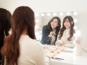 カラーウィズ(ColorWiz.)/コスメ選別やメイクレッスンも◎