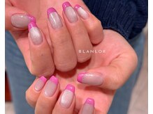 ネイルサロン ブランロール 三軒茶屋店(Blanl'or)/マグネット×フレンチ