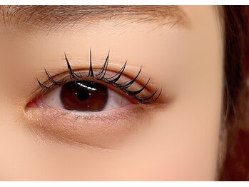 クロレ(Nail Salon COLORE)/瞼に当たらない!